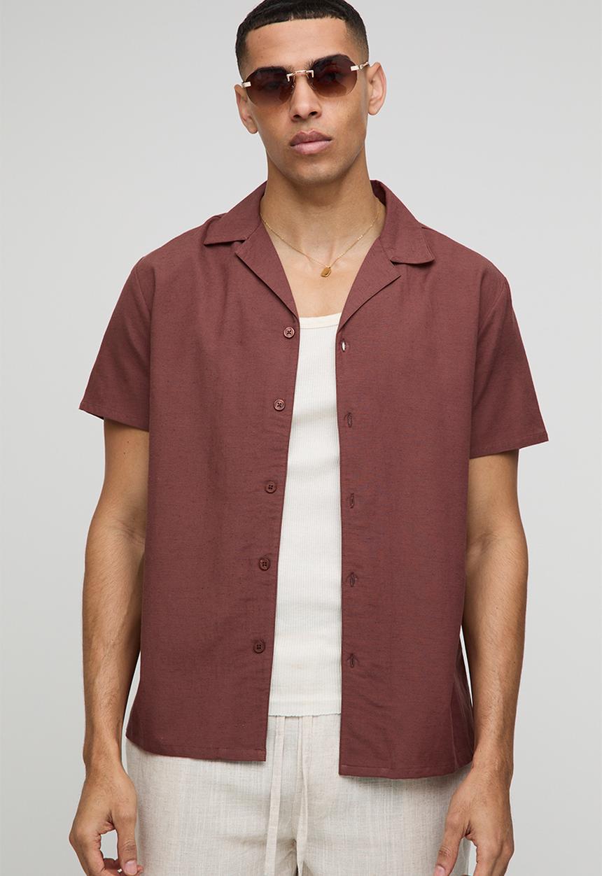 boohooMAN - Regular Fit Revere Linen Blend Short Sleeve Shirt - Chocolate