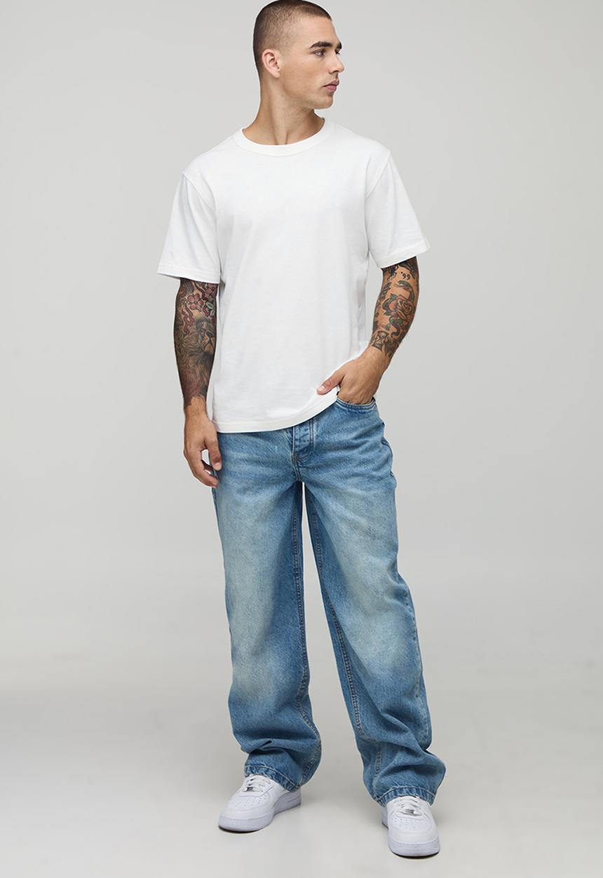 boohooMAN - Relaxed Rigid Jean in Antique Blue - Antique Blue