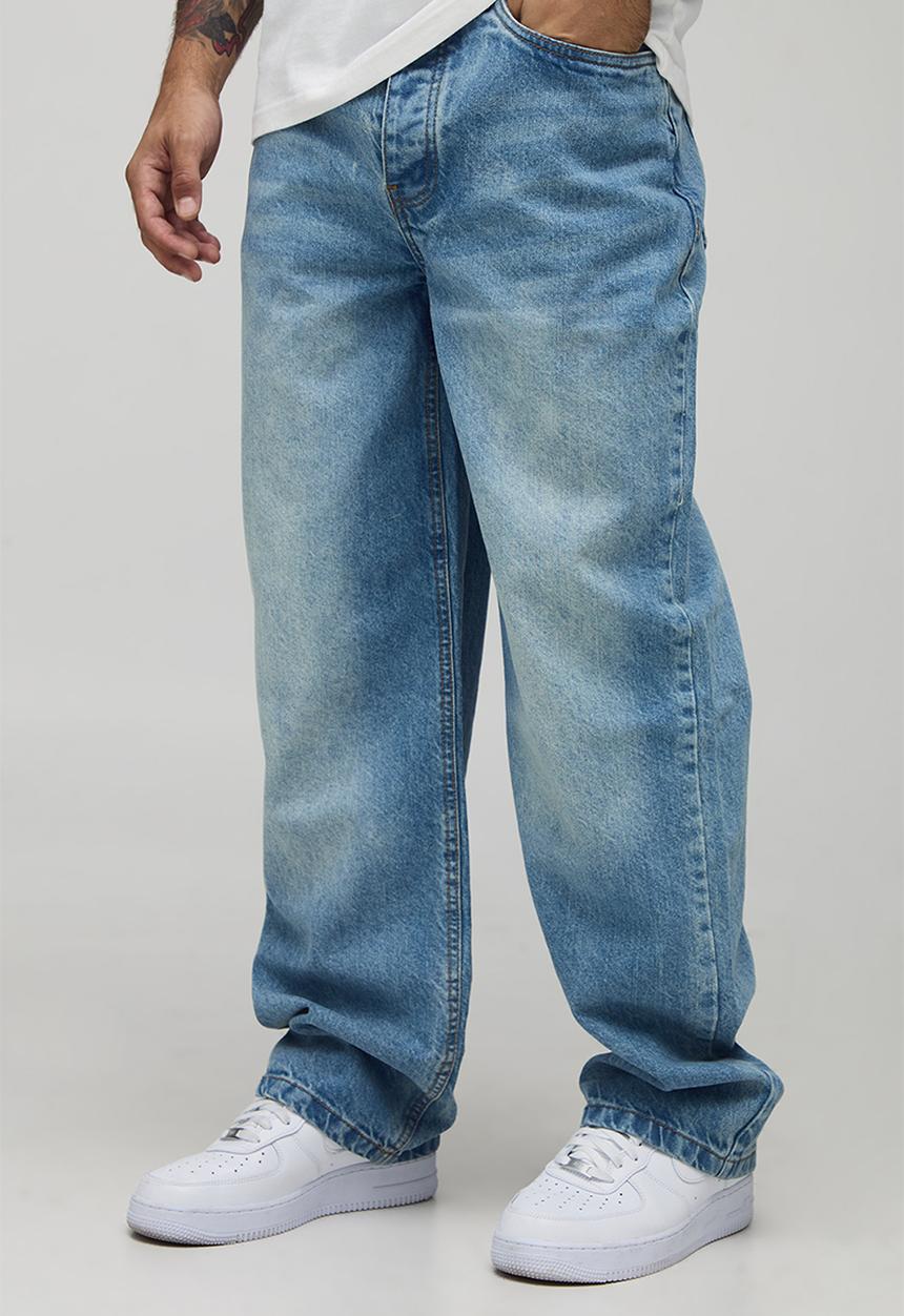 boohooMAN - Relaxed Rigid Jean in Antique Blue - Antique Blue