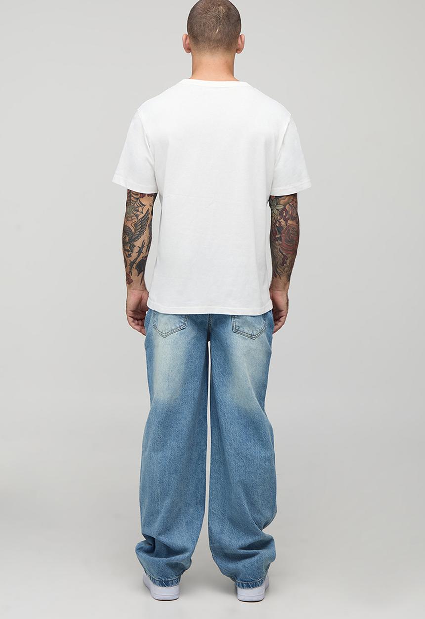 boohooMAN - Relaxed Rigid Jean in Antique Blue - Antique Blue