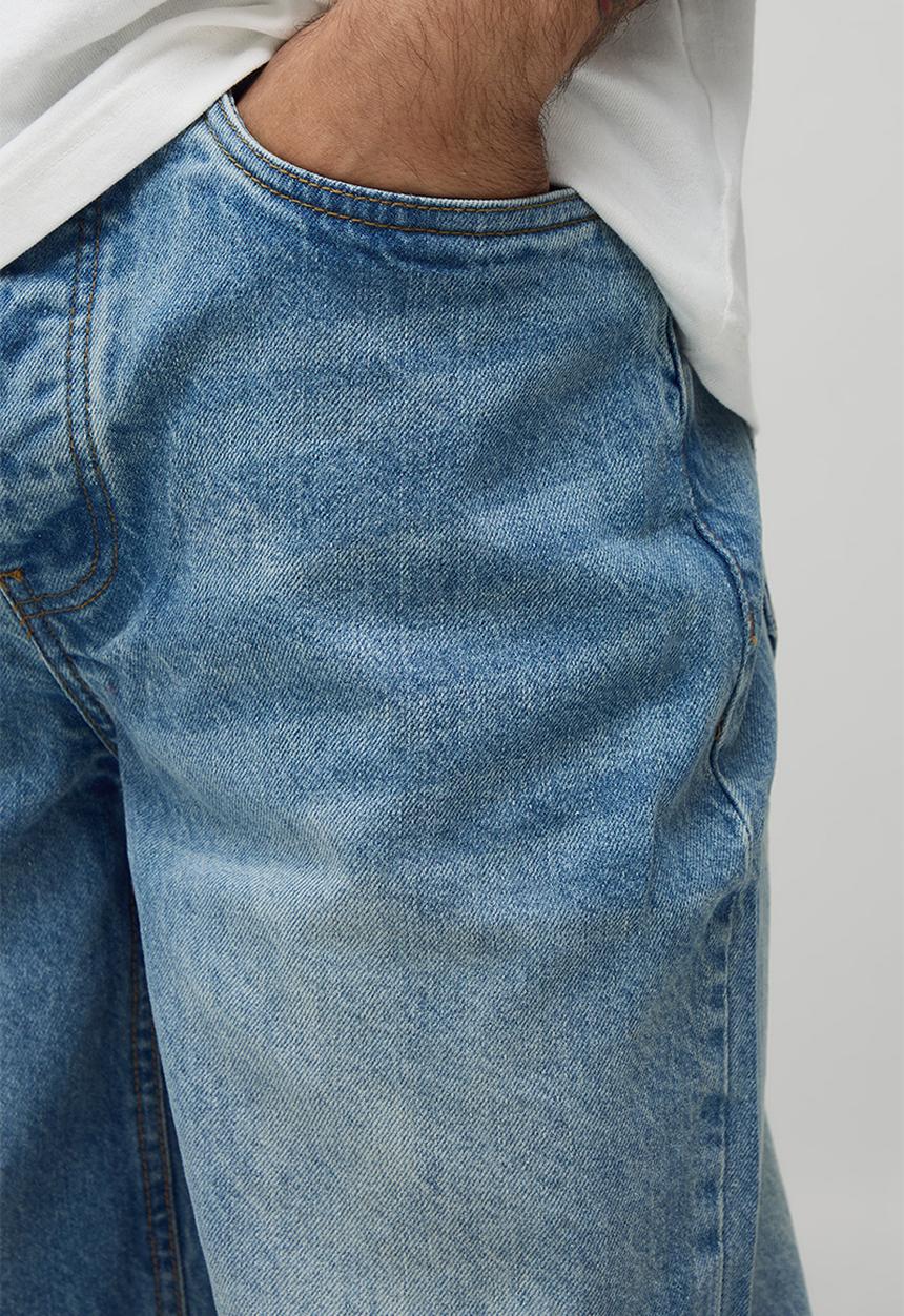 boohooMAN - Relaxed Rigid Jean in Antique Blue - Antique Blue