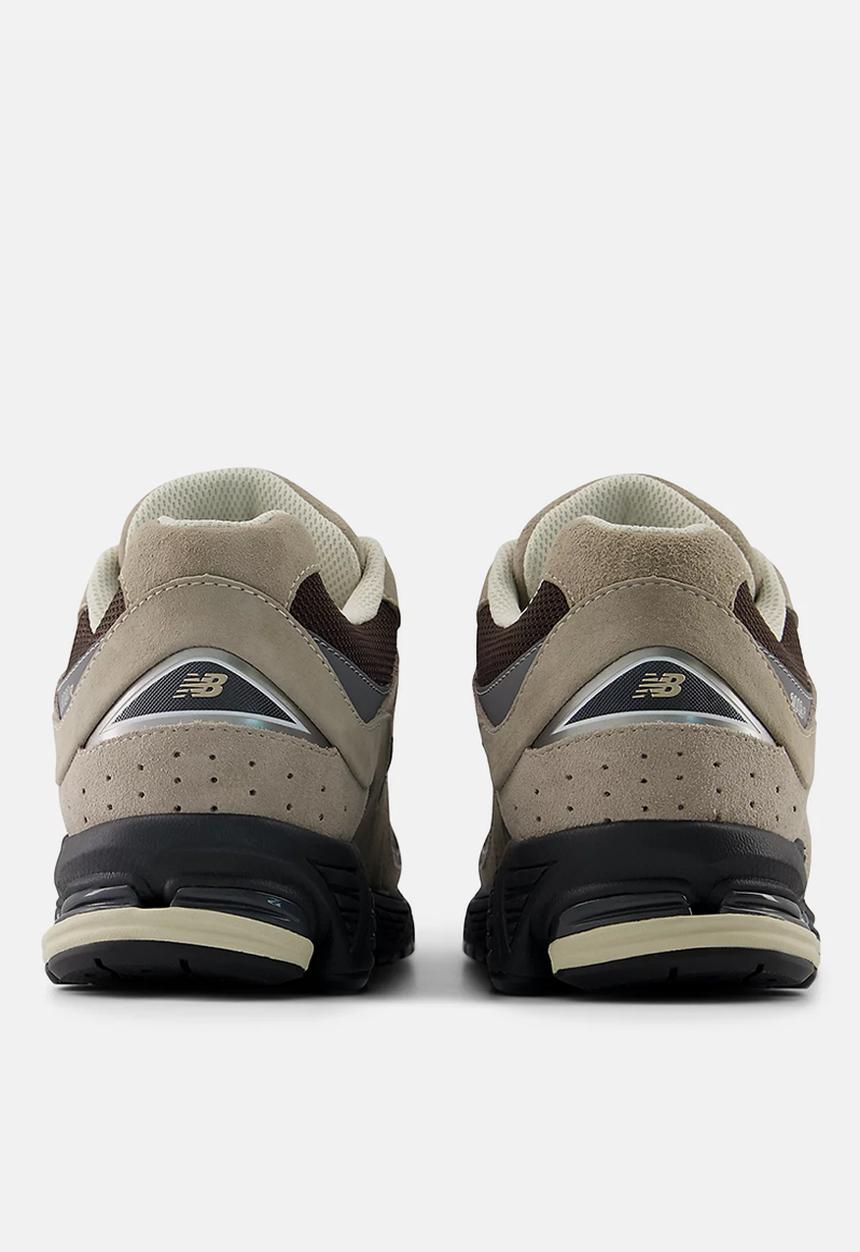 New Balance  - U2002R v1