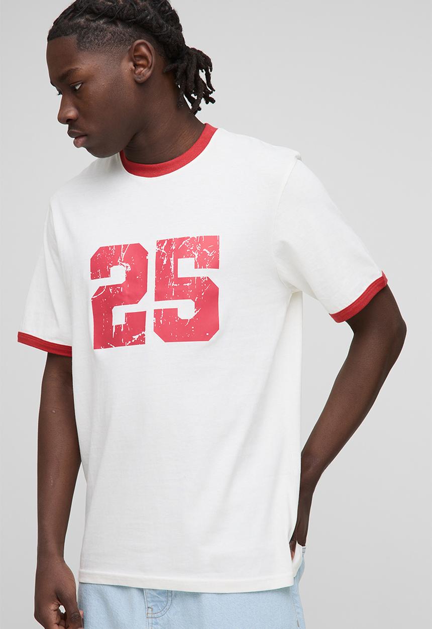 boohooMAN - Regular Fit Varsity Print Ringer T-Shirt - Ecru