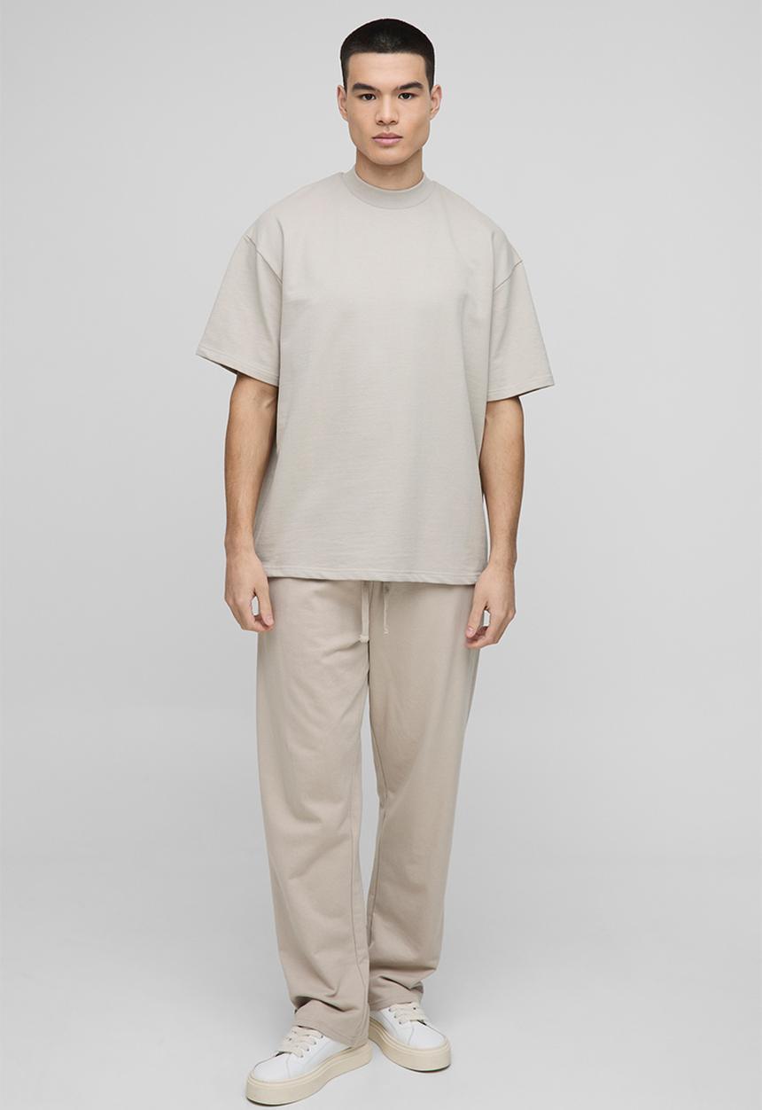 boohooMAN - Oversized Extended Neck Heavyweight T-shirt - Light Khaki