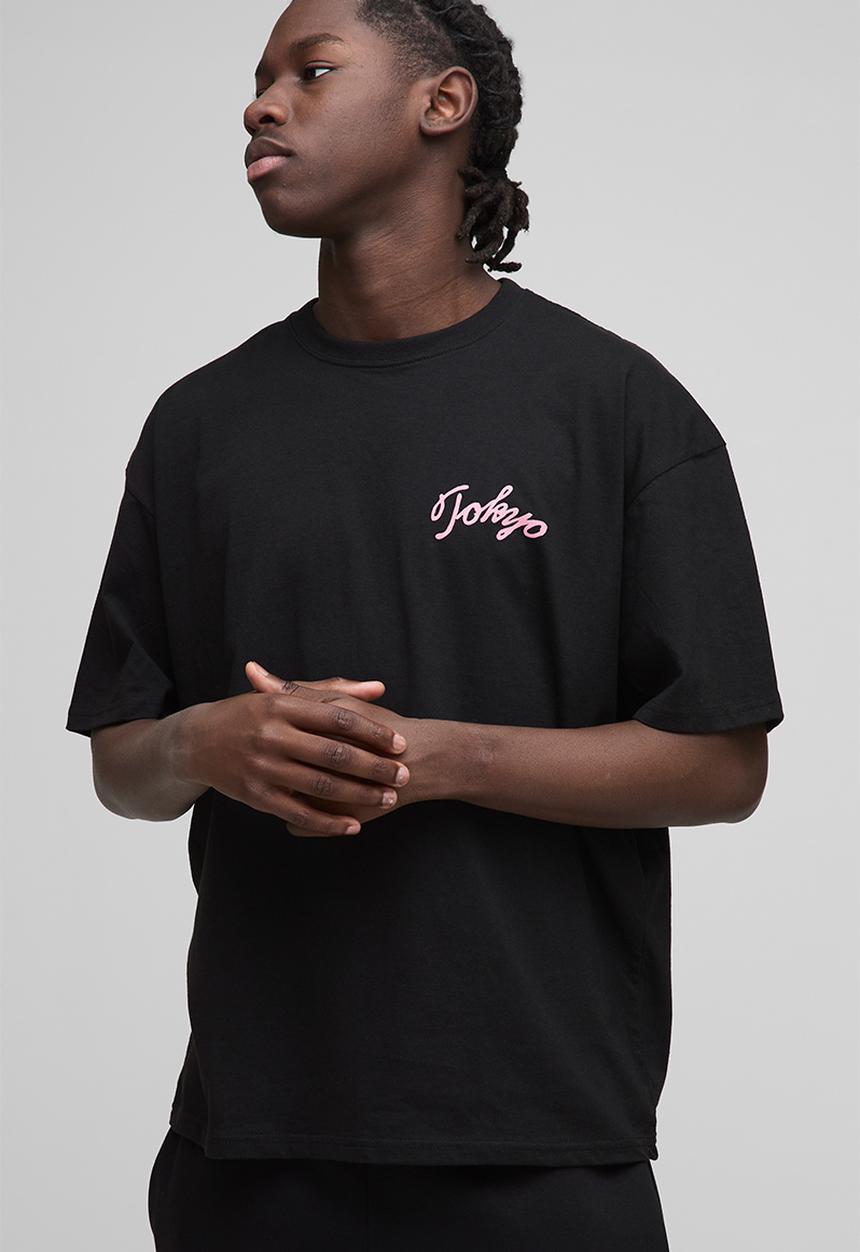 boohooMAN - Oversized Nights in Tokyo Printed T-Shirt - Black