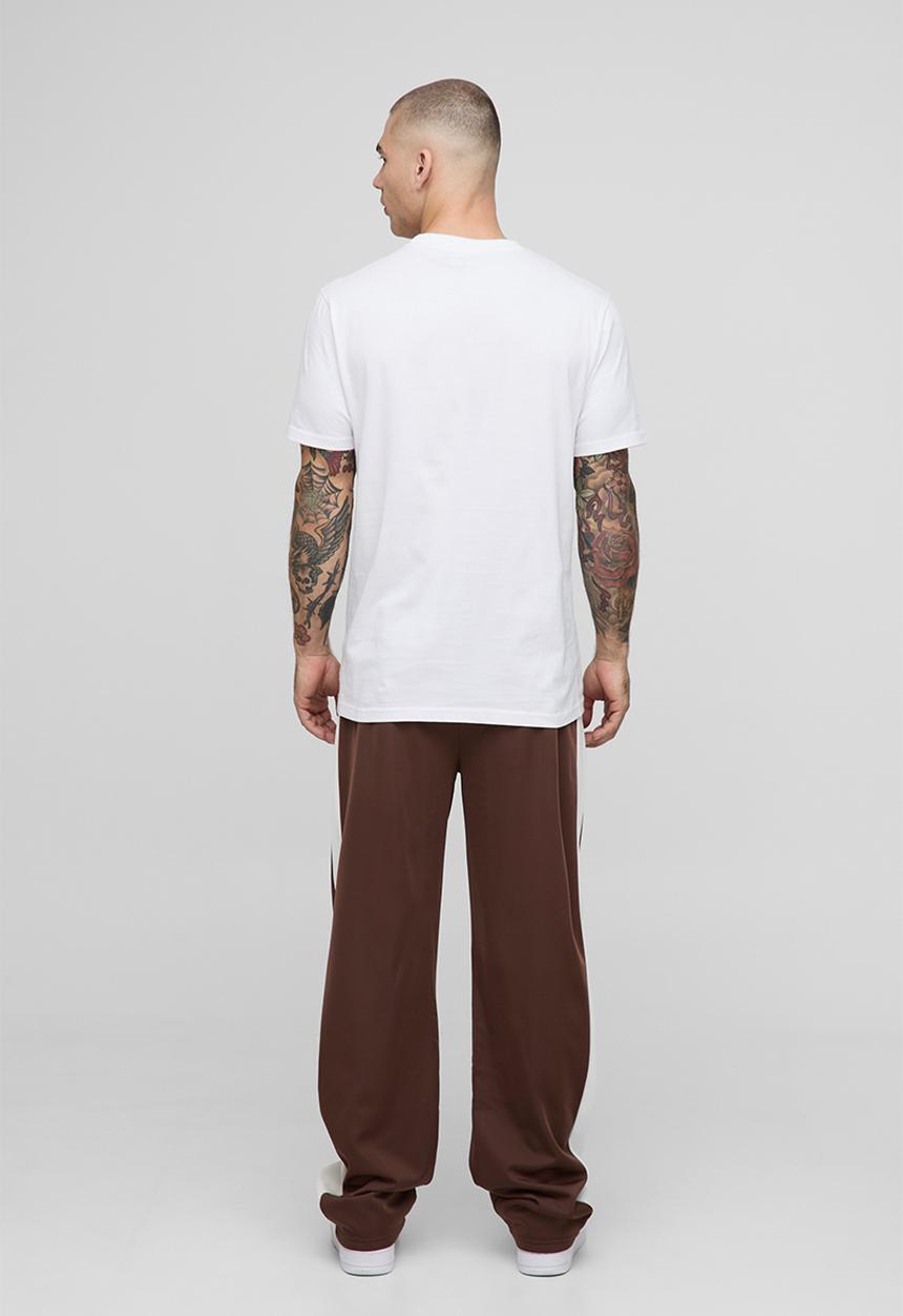 boohooMAN - Elasticated Waist Relaxed Fit Side Panel Track Pants - Chocolate