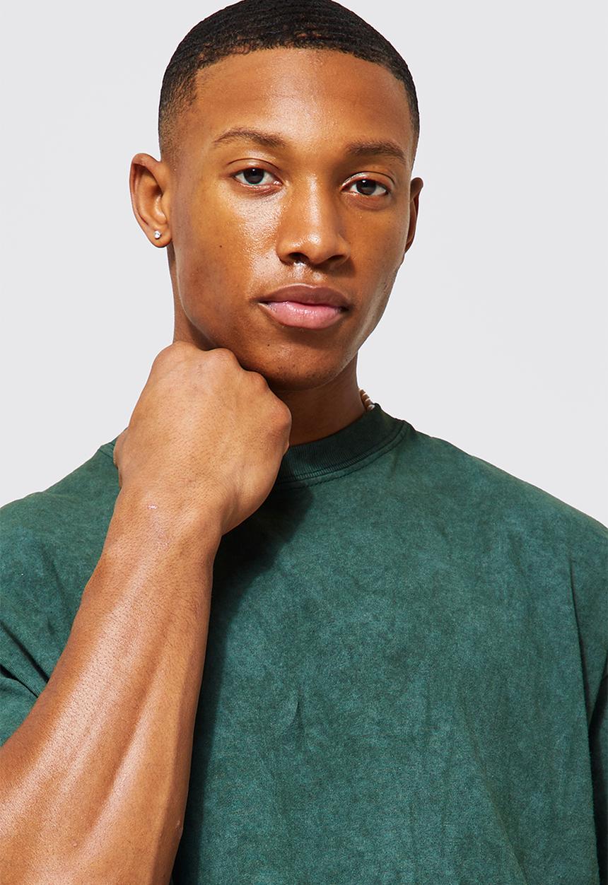 boohooMAN - Oversized Limited Edition Acid Wash T-shirt - Green