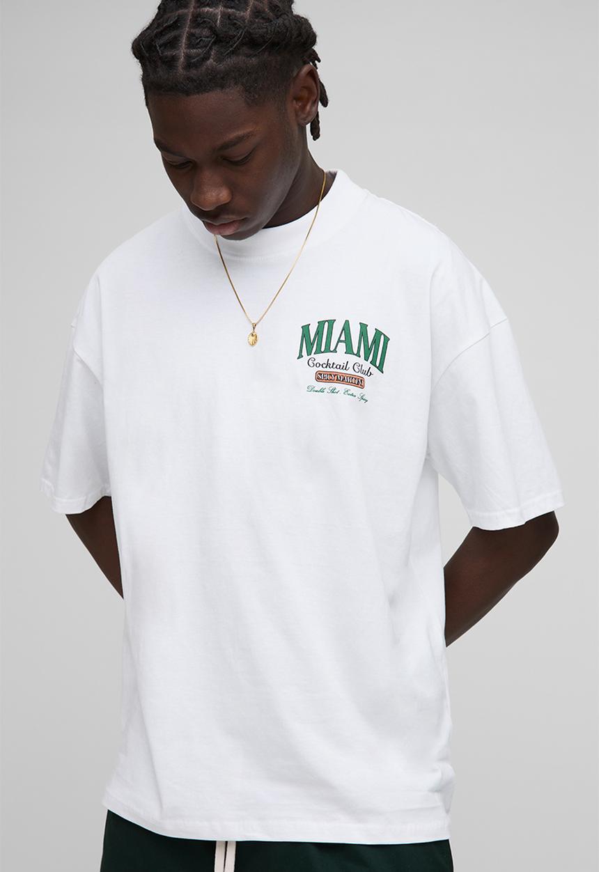 boohooMAN - Oversized Extended Neck Miami Cocktail Club Printed T-Shirt - white