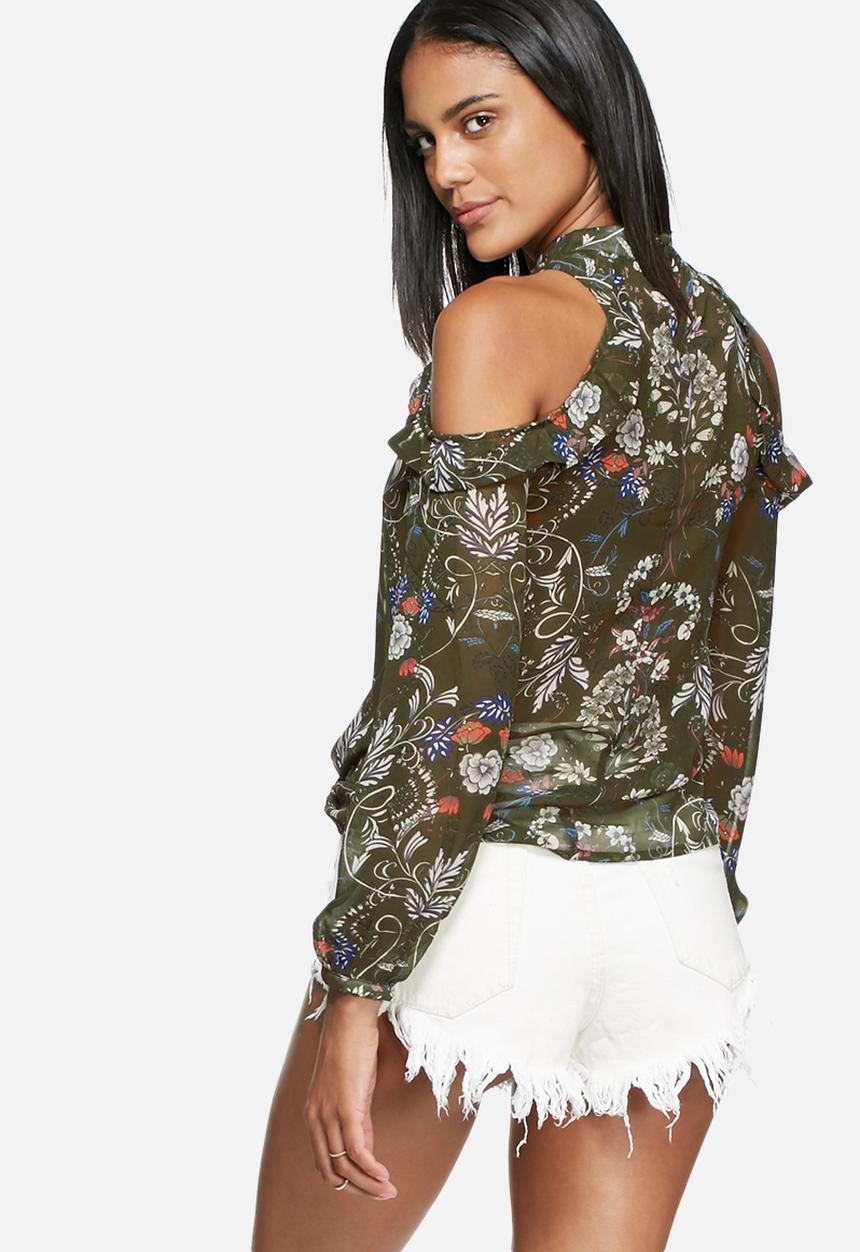 Glamorous - Floral cold shoulder blouse