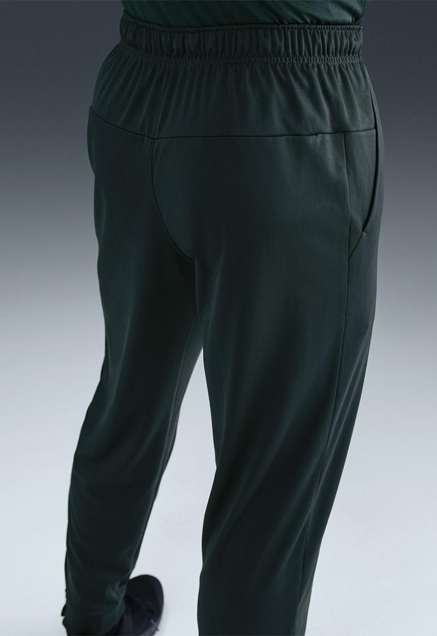 Nike - Totality Dri-FIT Tapered Versatile Pant  - Seaweed/Black