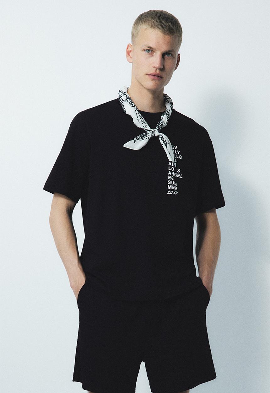 H&M - Loose fit printed t-shirt - black & beverly hills