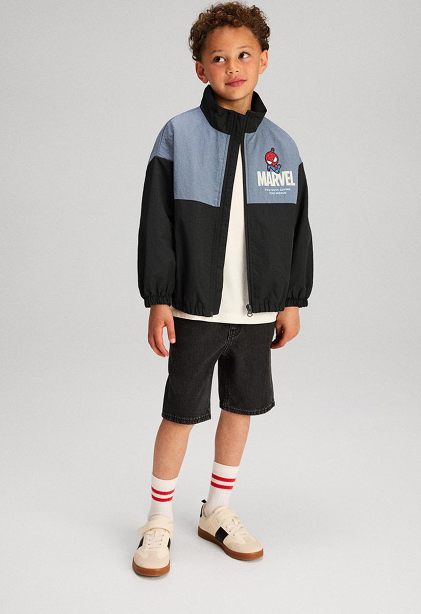 H&M - Printed windbreaker - dark grey/marvel 