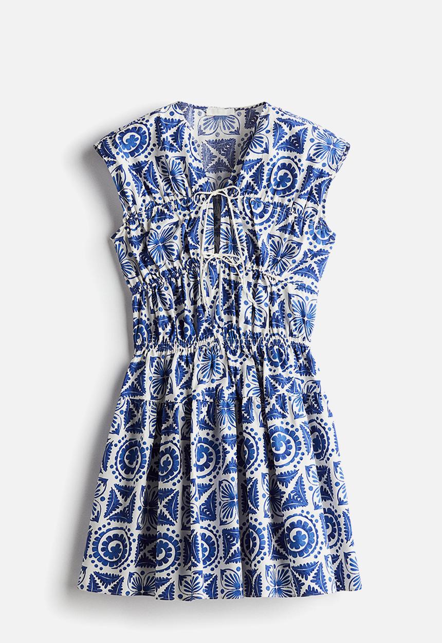 H&M - Drawstring-detail poplin dress - white & blue patterned