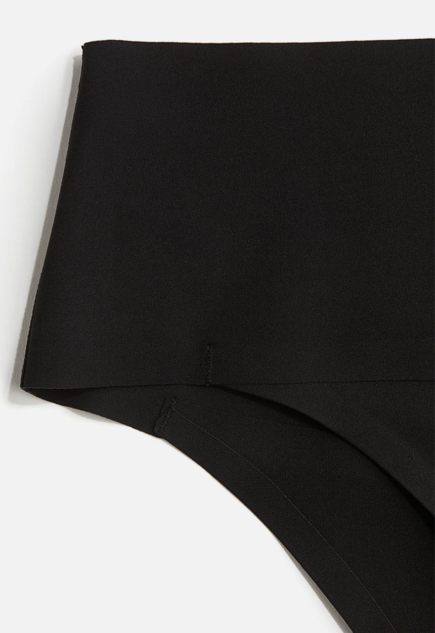 H&M - Medium shape thong briefs - black