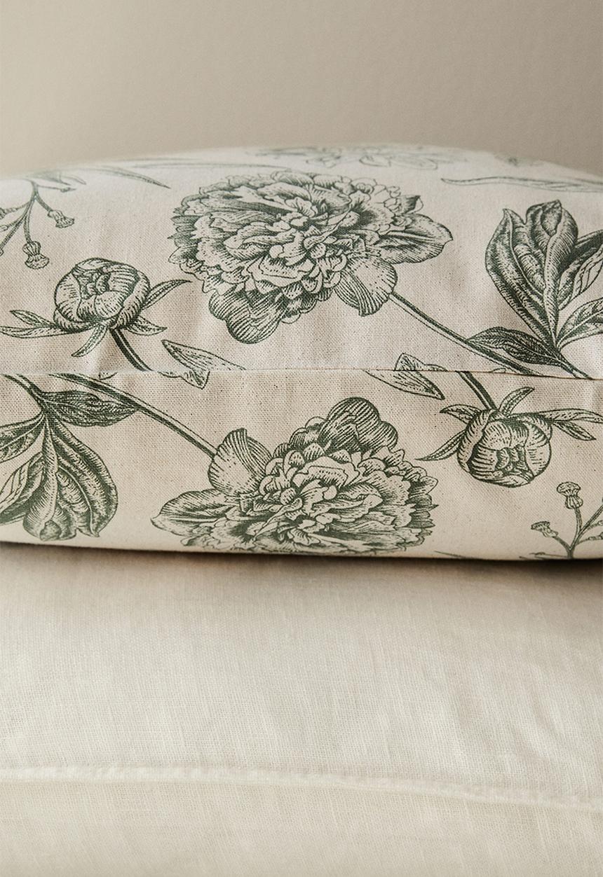 H&M - Patterned cushion cover - dusty green/floral