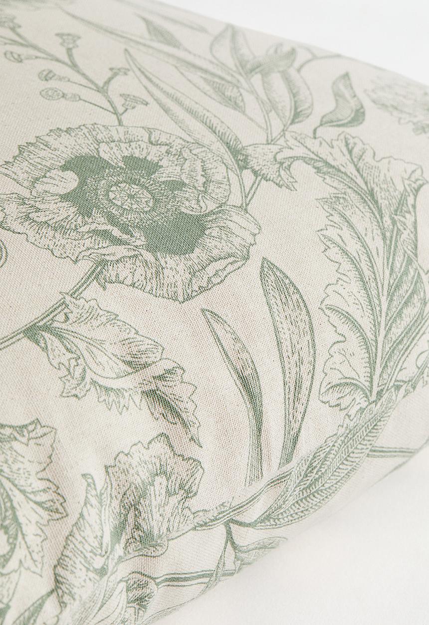 H&M - Patterned cushion cover - dusty green/floral