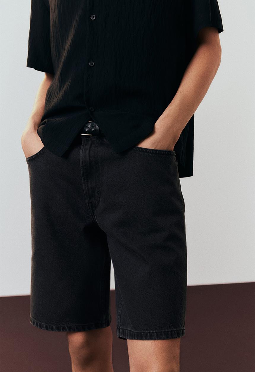 H&M - Regular denim shorts - black