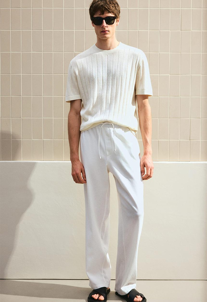 H&M - Regular fit knitted t-shirt - cream