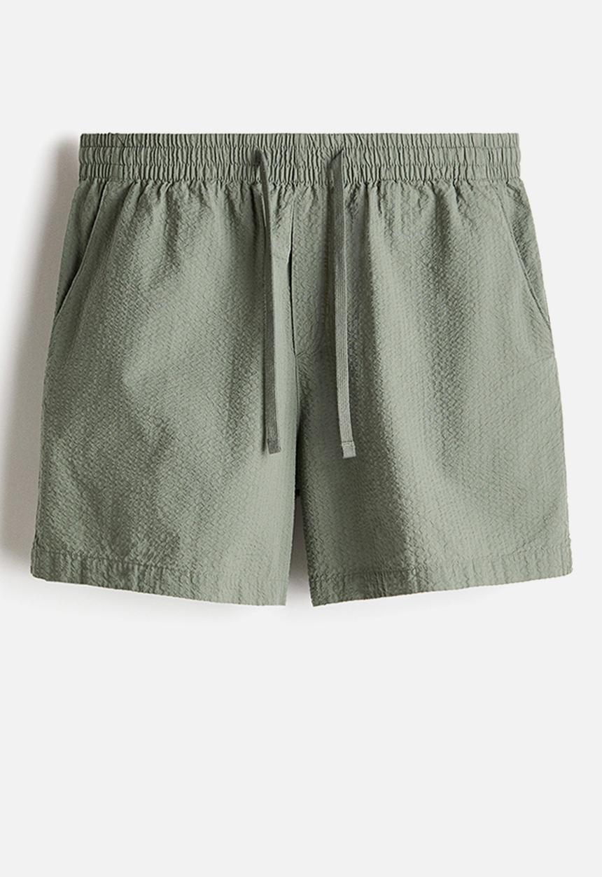 H&M - Seersucker pyjama shirt and shorts - green