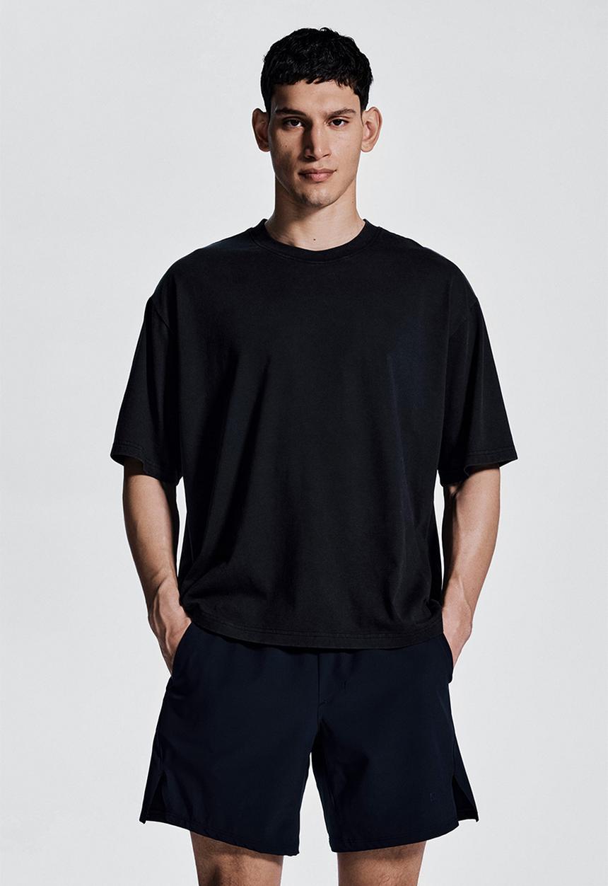 H&M - Boxy-style sports top with drymove™ - black