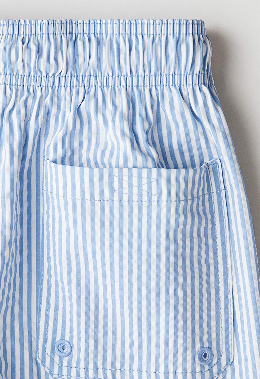 H&M - Seersucker swim shorts - light blue/striped 