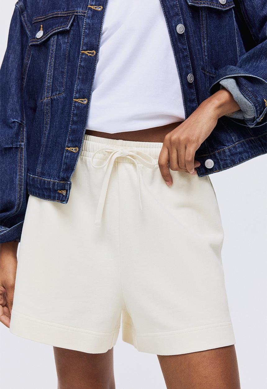 H&M - Washed cotton sweatshorts - cream
