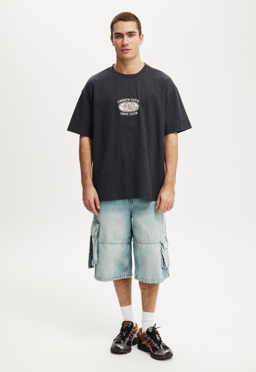 Cotton On - Box Fit Graphic T-shirt - Ink Navy/Own Luck