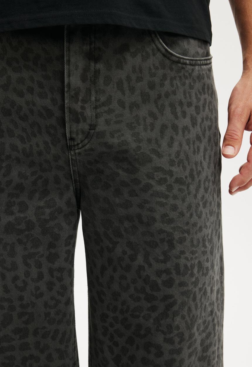 Cotton On - Super Baggy Jean - Textured Leopard Overdye