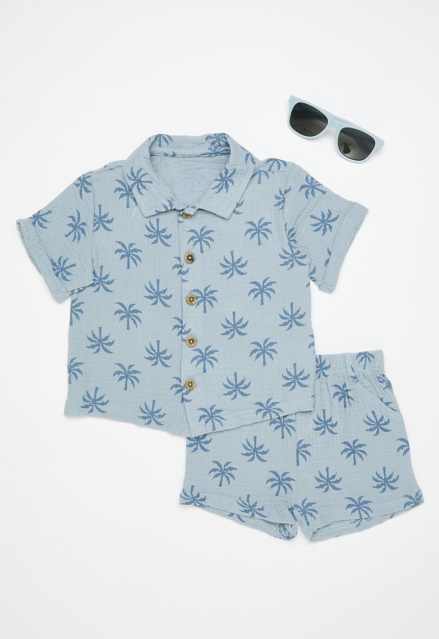 Pop Candy - Palm tree printed shirt & shorts with sunnies - misty blue
