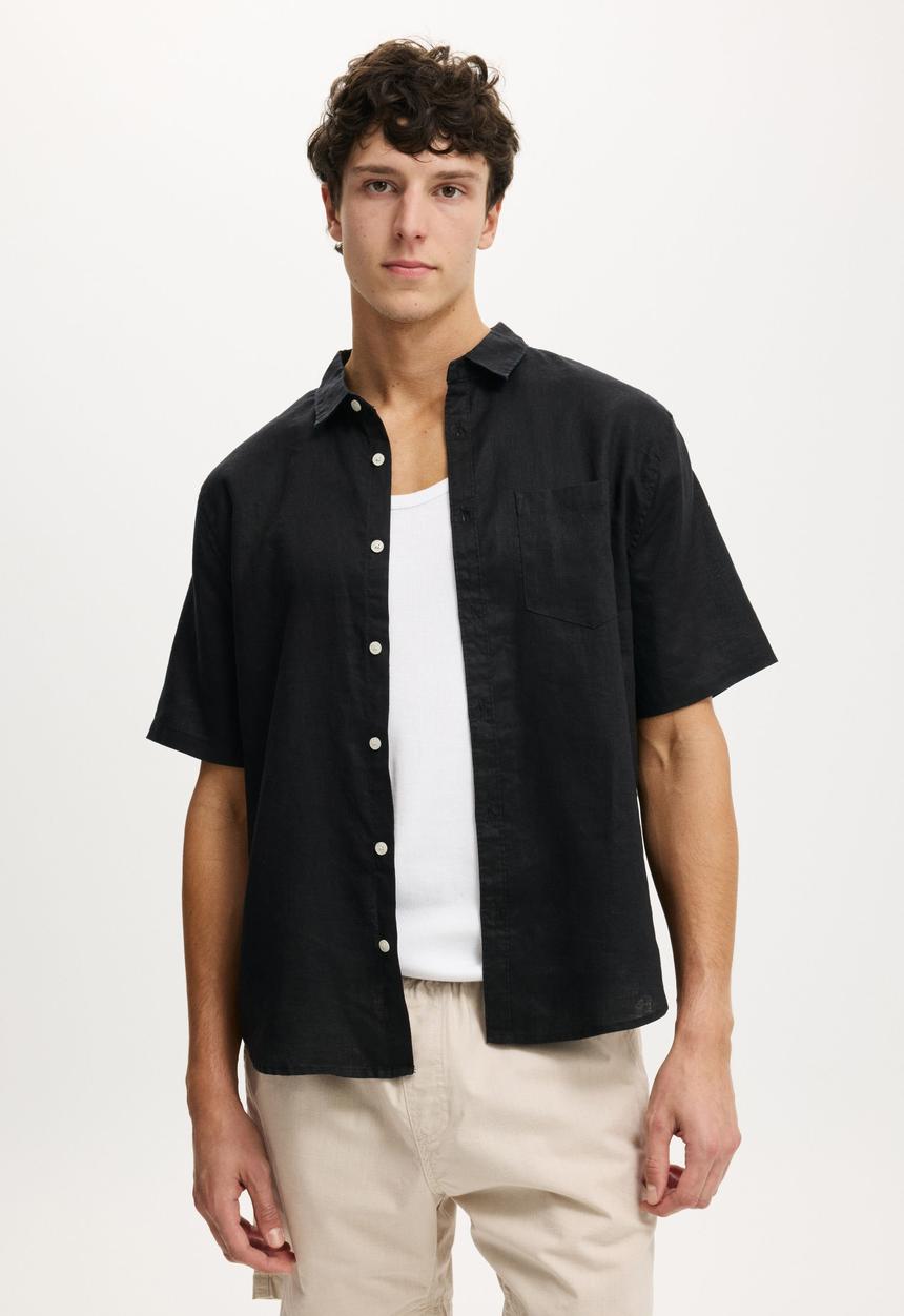 Cotton On - Relaxed Linen Short Sleeve Shirt - Black
