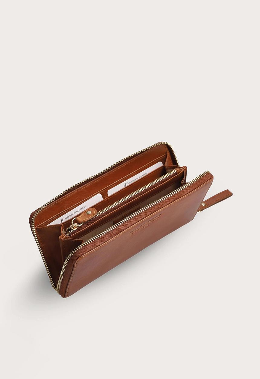 Freedom of Movement - Ladies Zip Wallet - Pecan