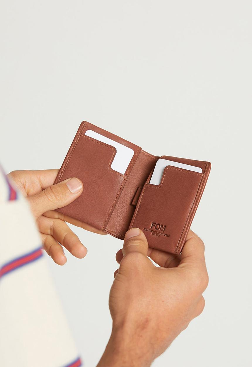 Freedom of Movement - Slim Bifold - Chestnut
