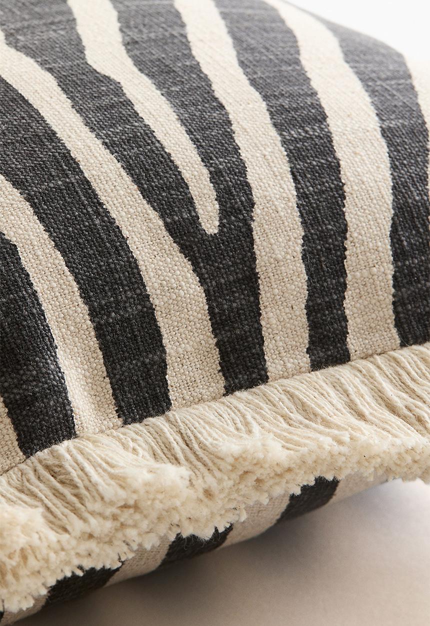 H&M - Fringed linen-blend cushion cover - light beige/zebra print