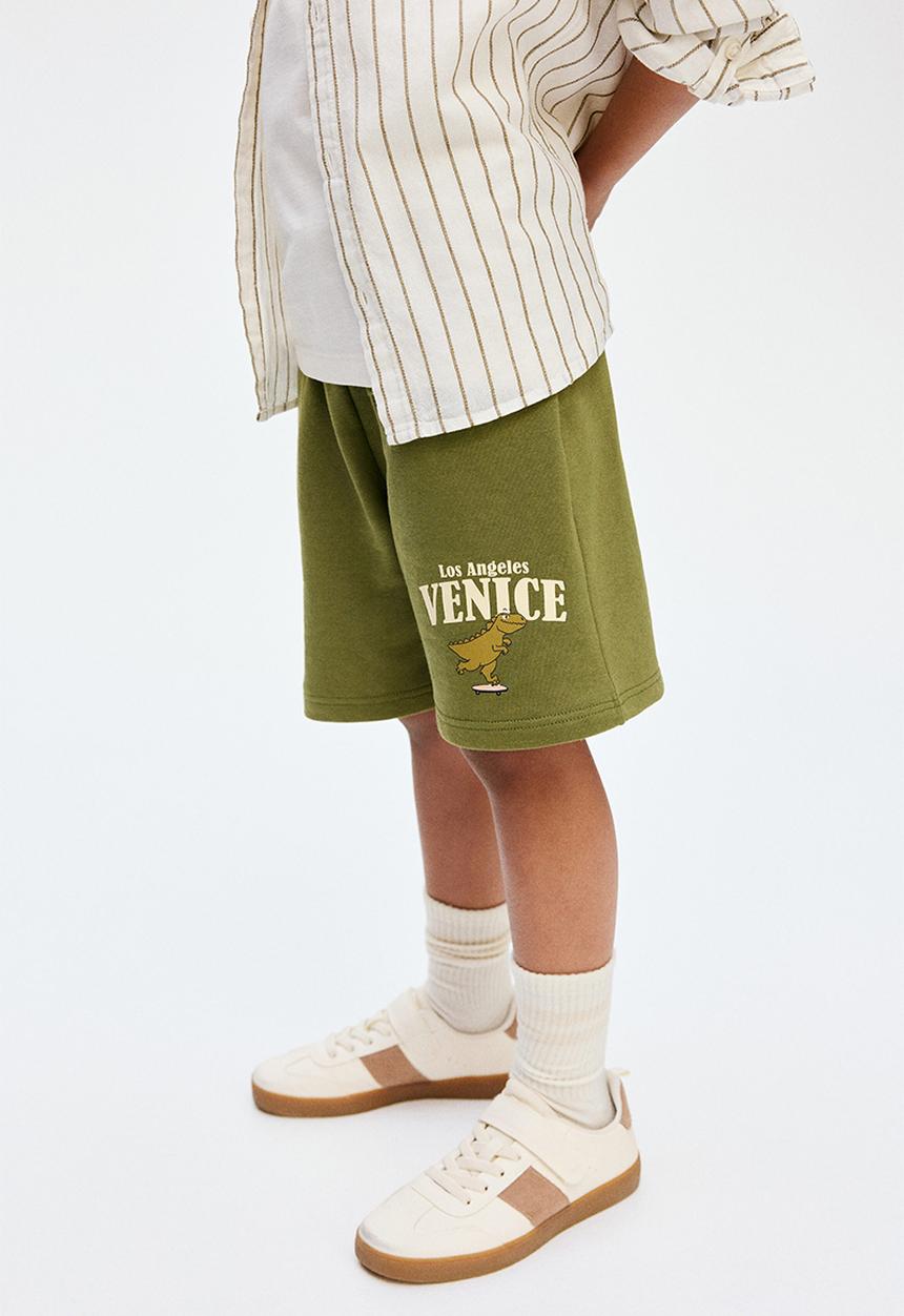 H&M - Printed sweatshorts - dark green/venice