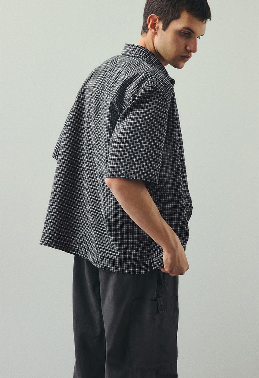 H&M - Oversized fit short-sleeved linen-blend shirt - black checked