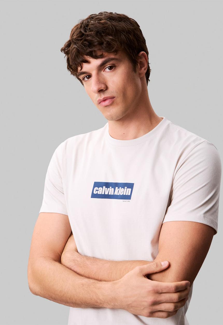 Calvin Klein - Short sleeve 30S Eu Calvin Line Bogo Graphic Tee - Moonstruck