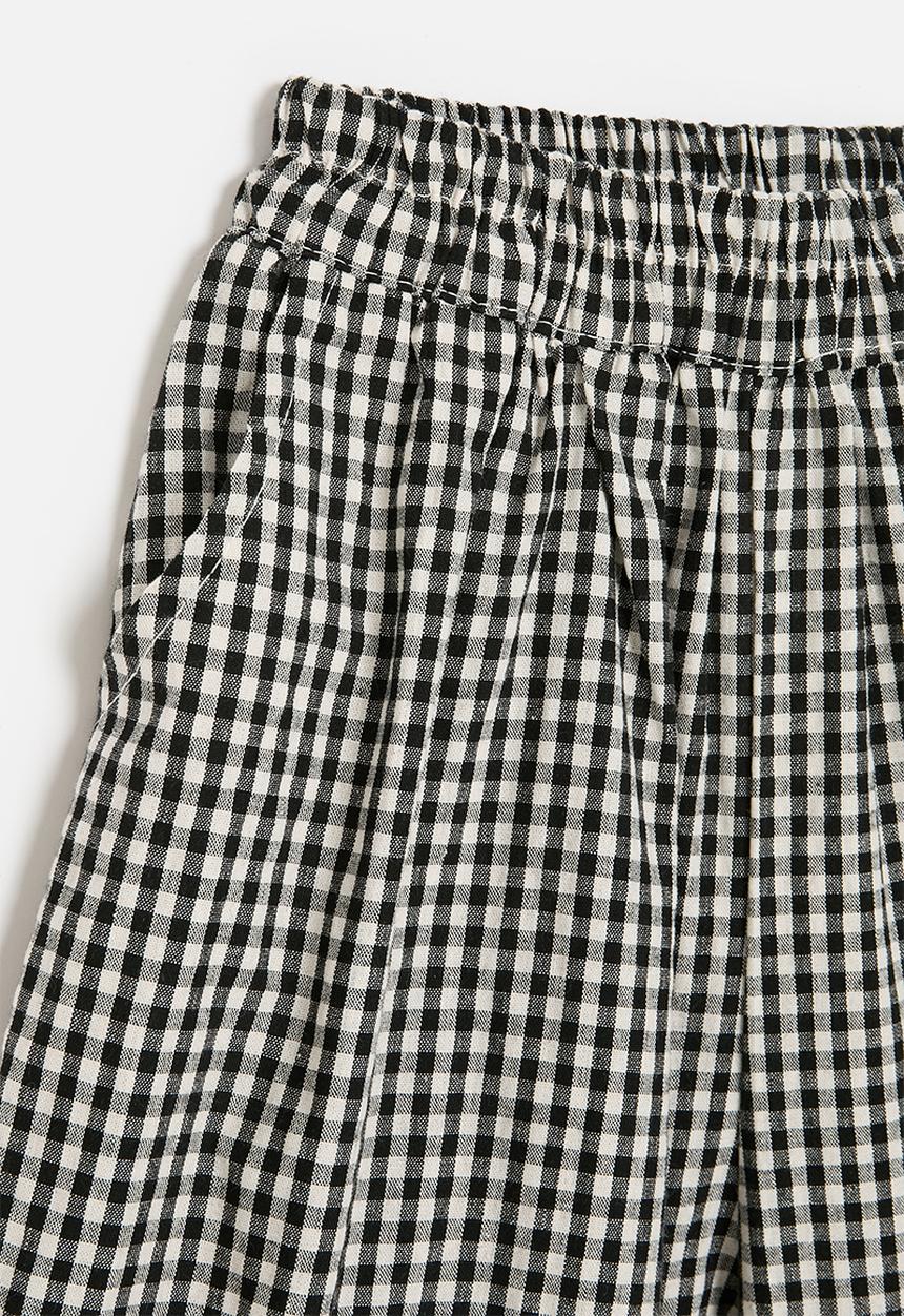 Pop Candy - Wide leg pants with extended facing - black gingham