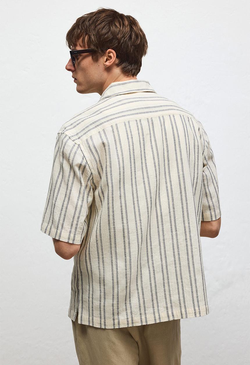 H&M - Regular fit short-sleeved shirt - white/striped