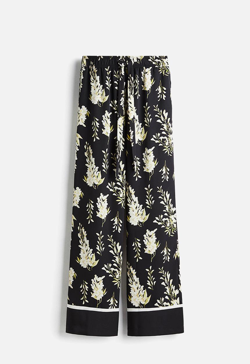 H&M - Drawstring twill trousers - black floral 