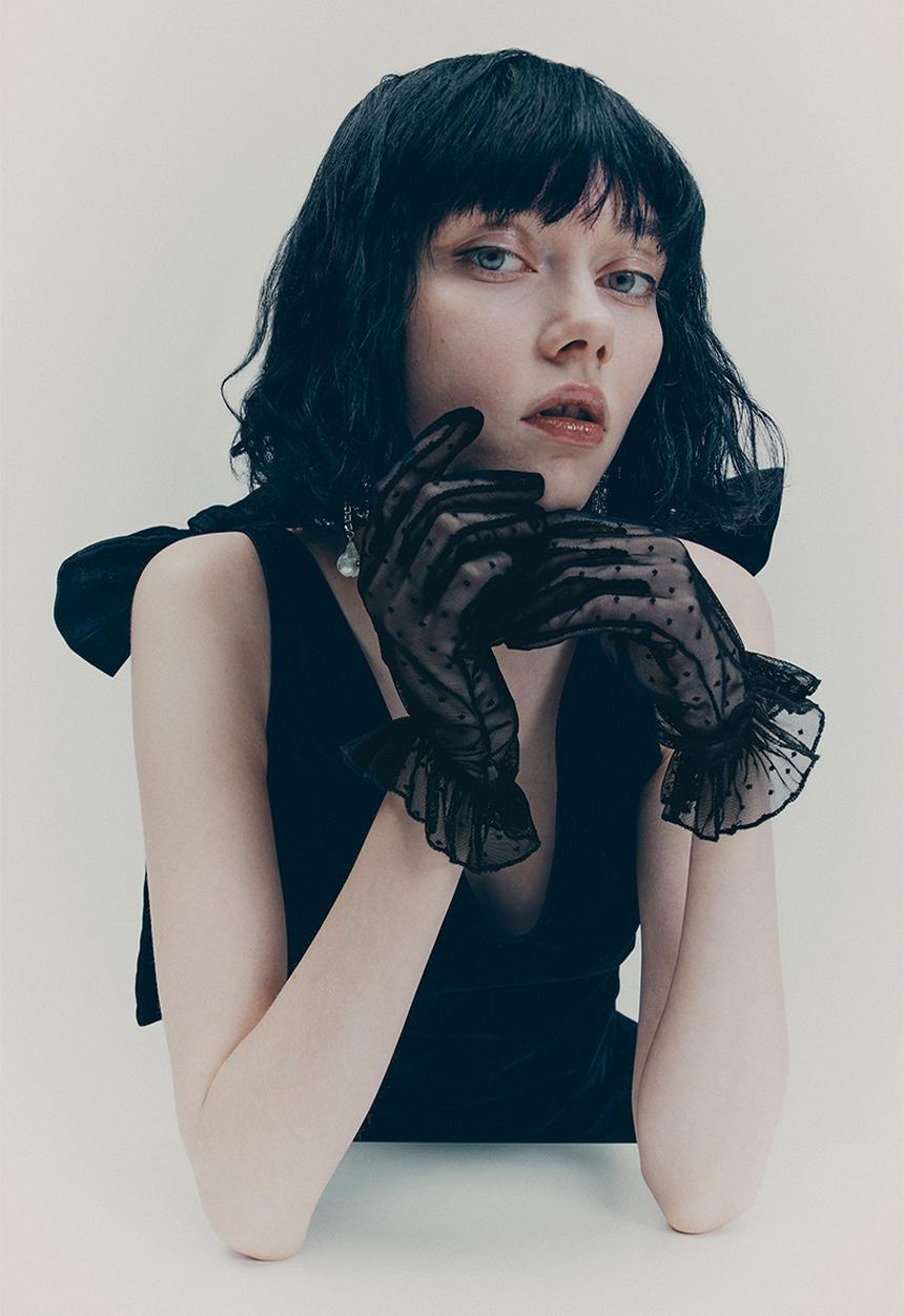 H&M - H&M Studio: Frill-trimmed mesh gloves - black