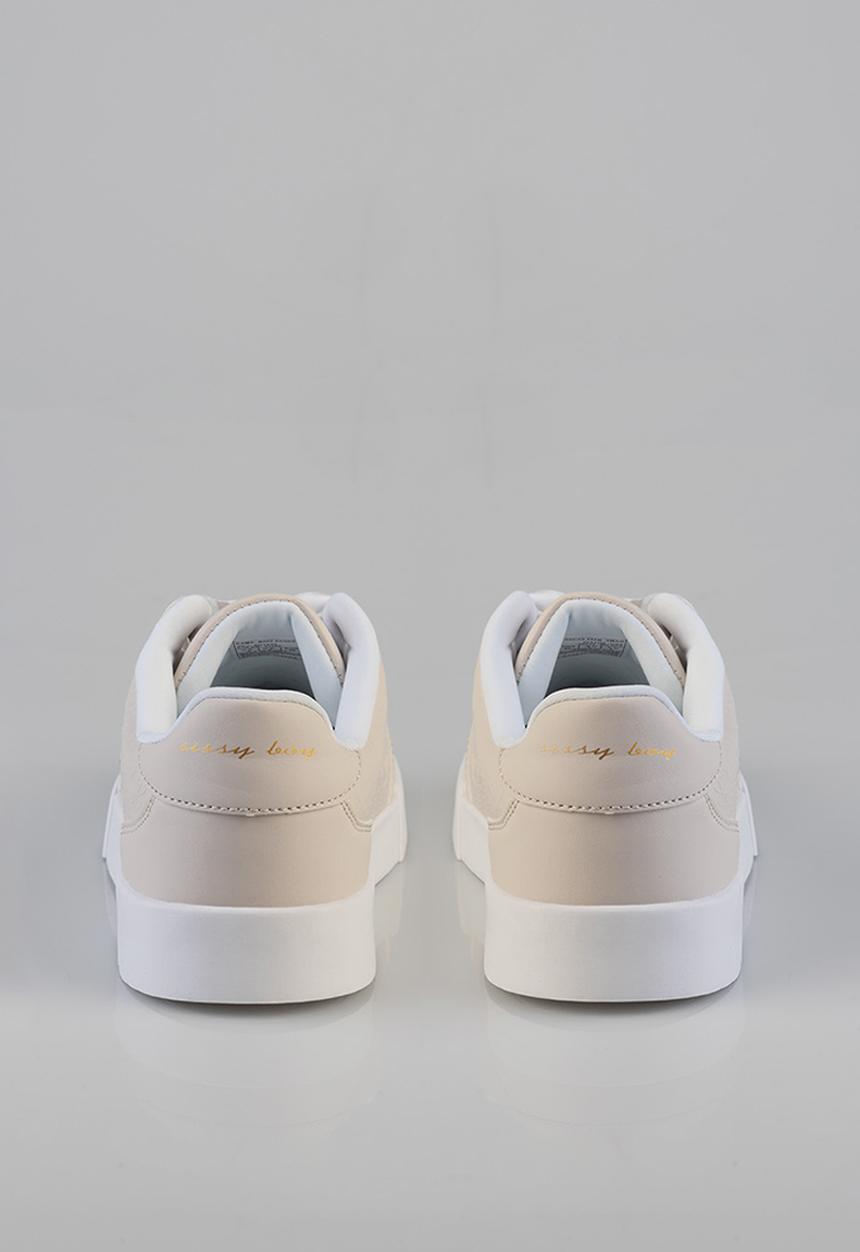 SISSY BOY - Make raised: embossed sneaker with sb hardware plate on side - neutral