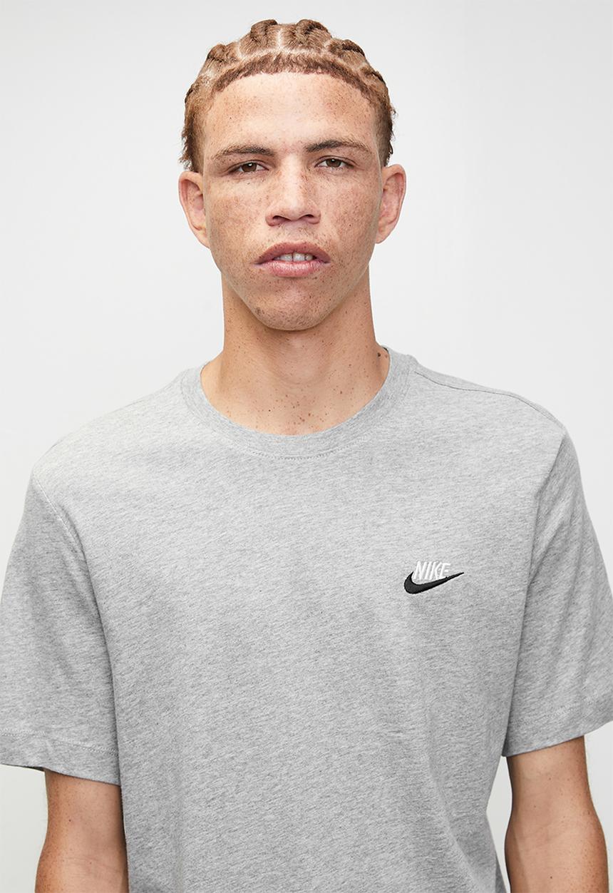 Nike - NSW Club Tee Tonal  - Grey/Black/Wht