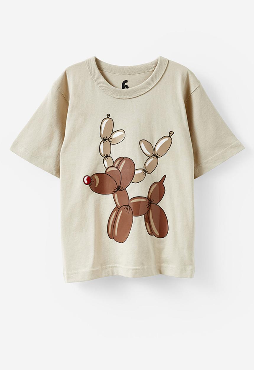 Cotton On - Jonny short sleeve graphic print tee - rainy day/balloon rudolph
