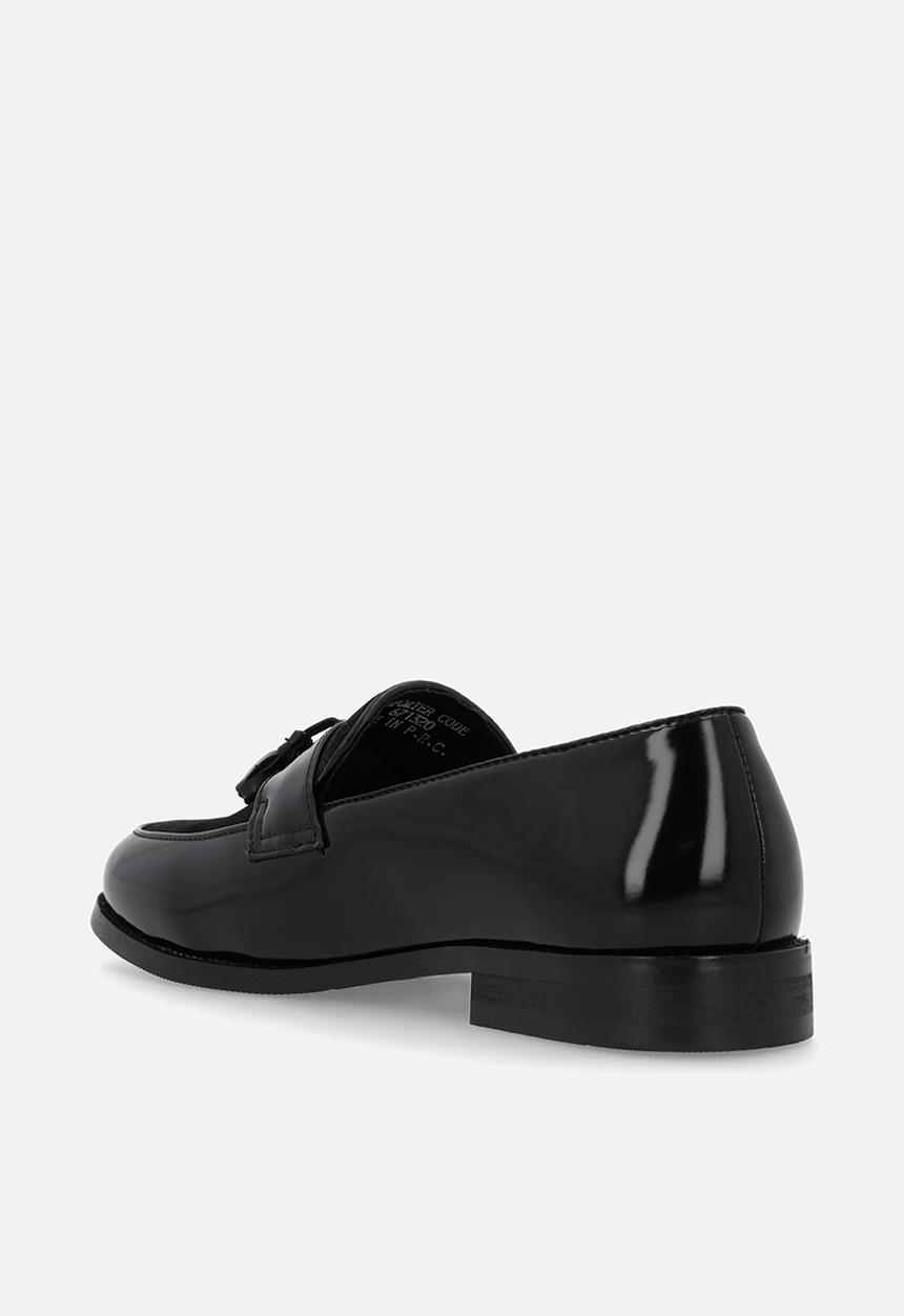 PC - Tassel Slip on - black