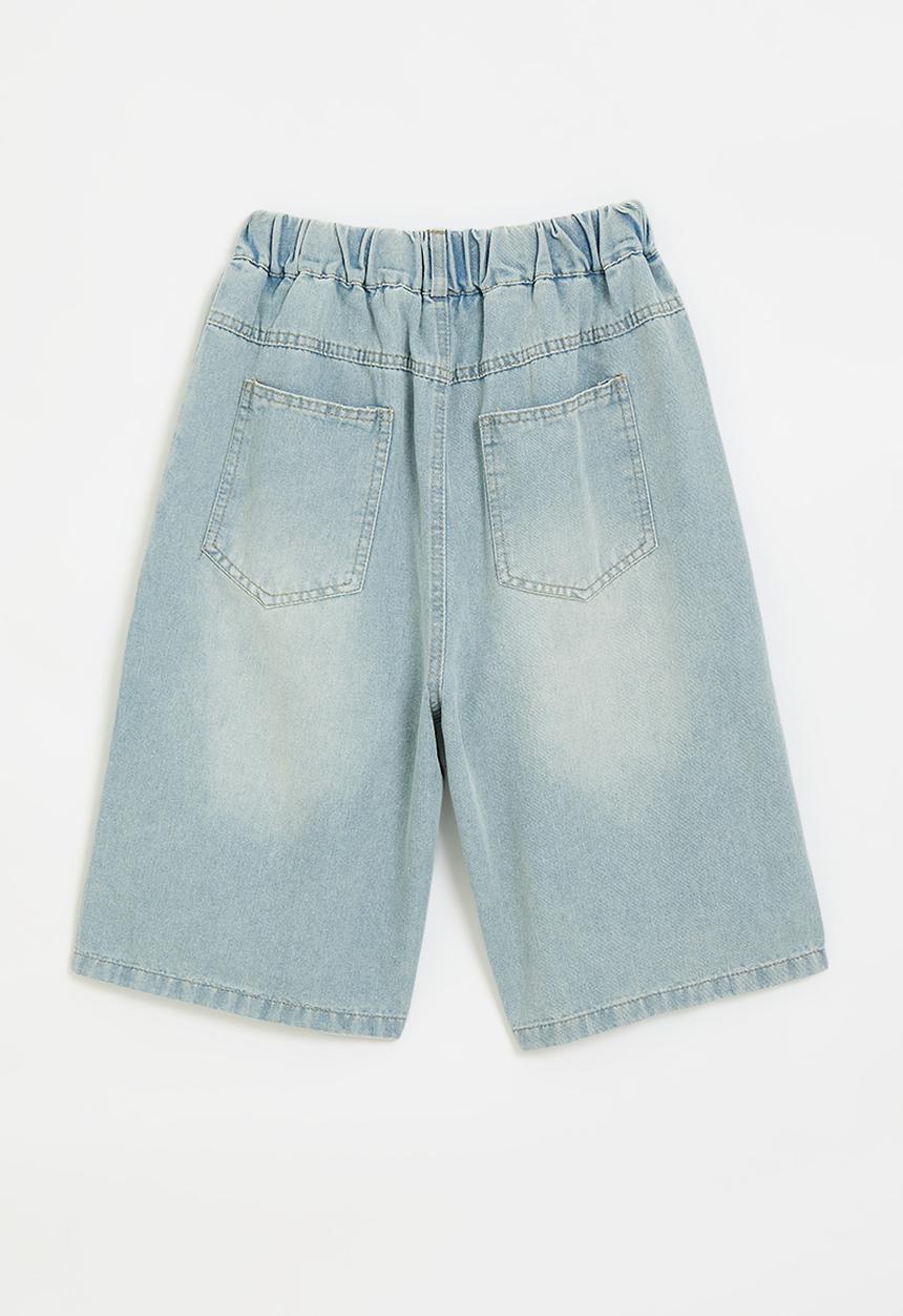 Pop Candy - Stonewash denim shorts with embroidered hearts - light blue