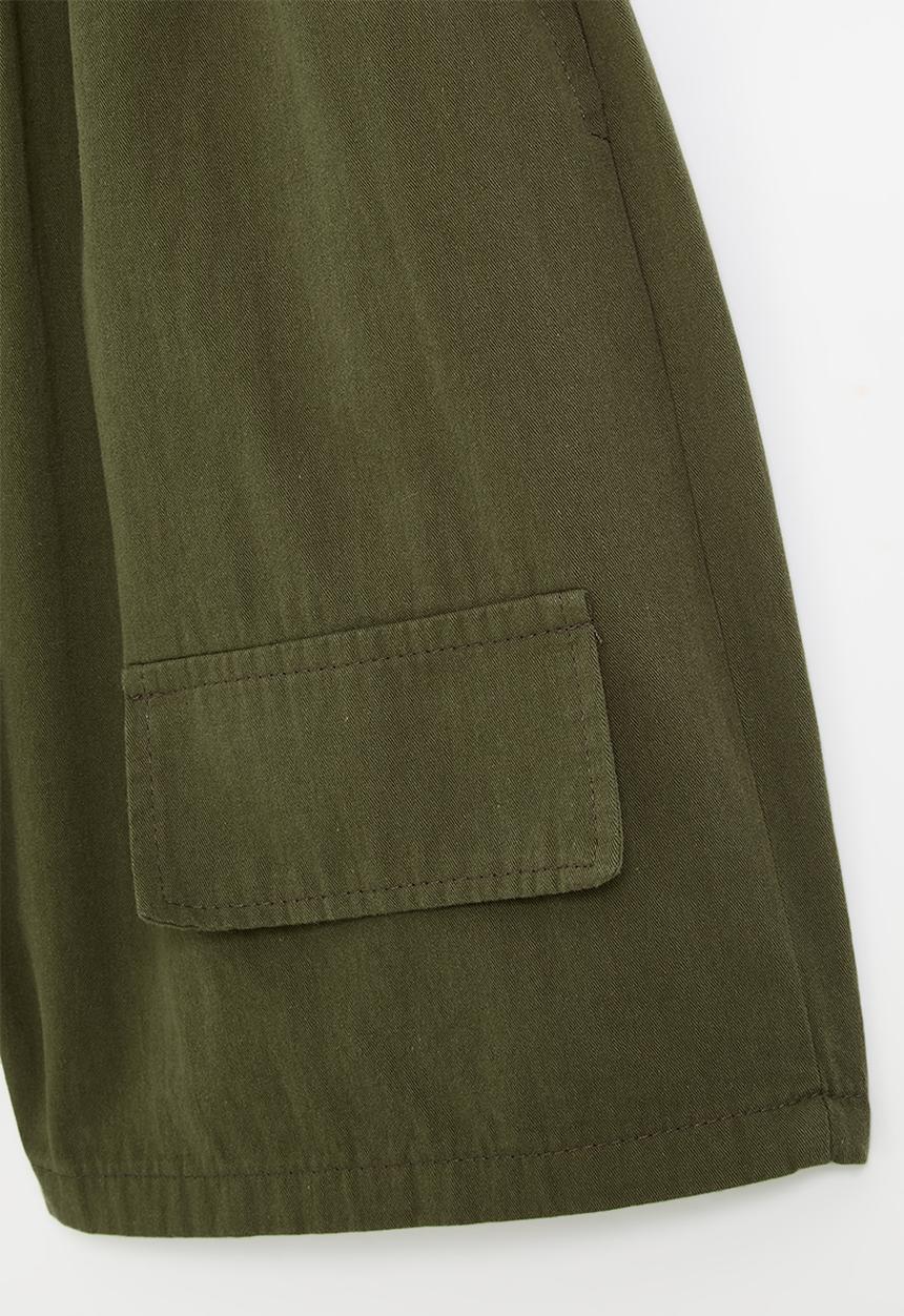 Pop Candy - Shorts with low rise pockets - reseda green