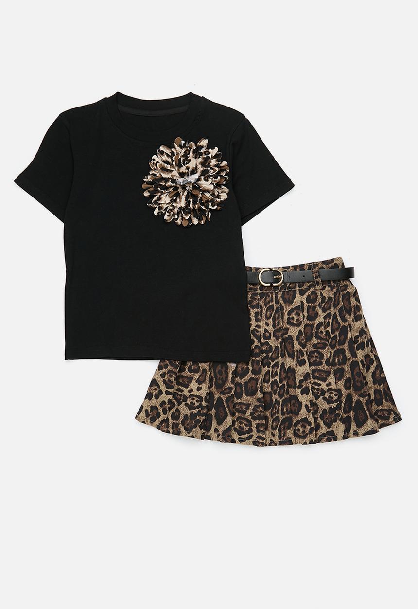 Pop Candy - Hydrangea applique tee with pleated flared skirt - black/multi