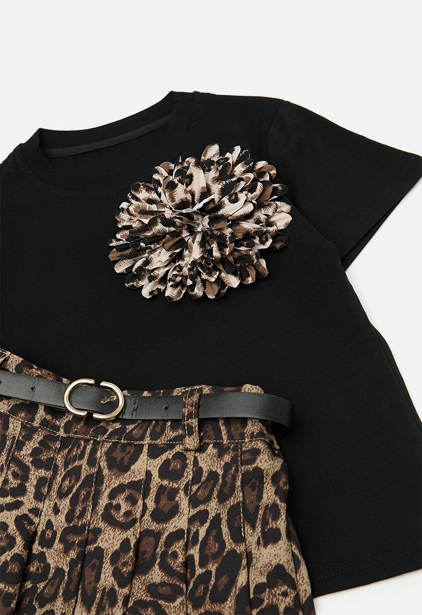 Pop Candy - Hydrangea applique tee with pleated flared skirt - black/multi