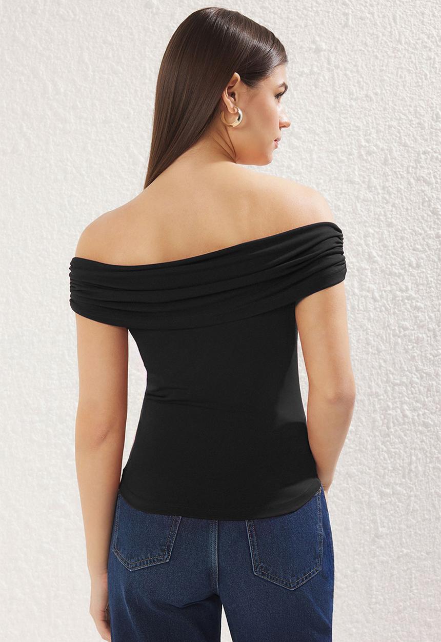 Trendyol - Carmen Collar Accessory Detailed Body-Fitting Stretchy Knitted Blouse - Black