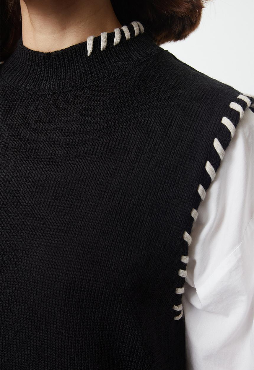 Trendyol - Knitwear Sweater with Stitching Detail - Black